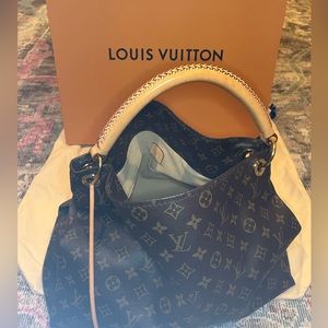 Louis Vuitton Artsy